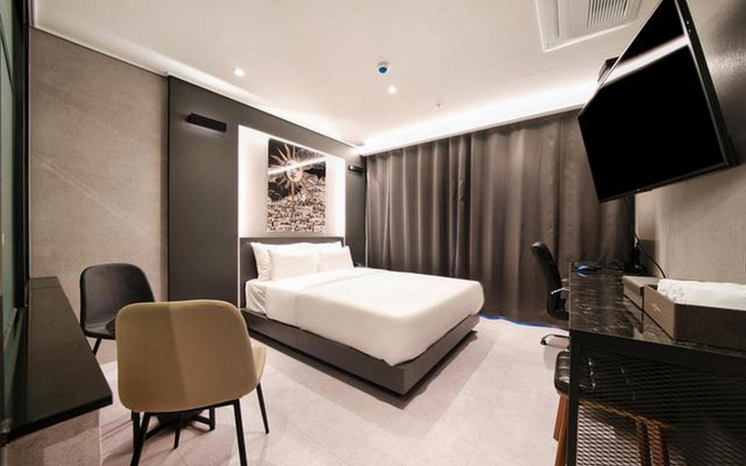 Bedroom 2, Hotel Hermes at Yongin Everland Station, Yongin