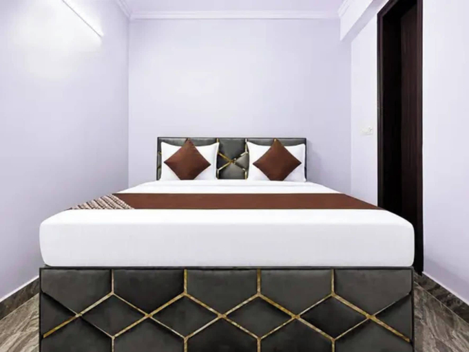 Room 5, FabHotel Signature Express, Delhi