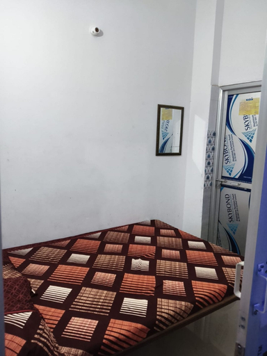 Room 2, Maruti Nandan Hotel, Chhatarpur