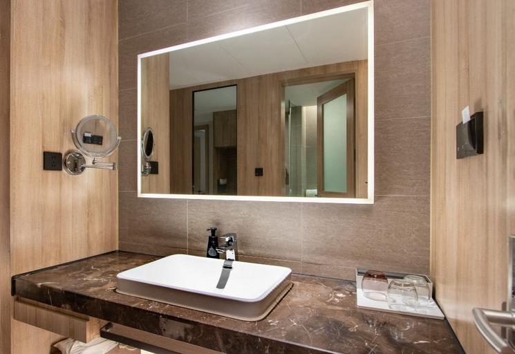 Bathroom 3, Atour Hotel (Xiaoshan People's Square), Hangzhou