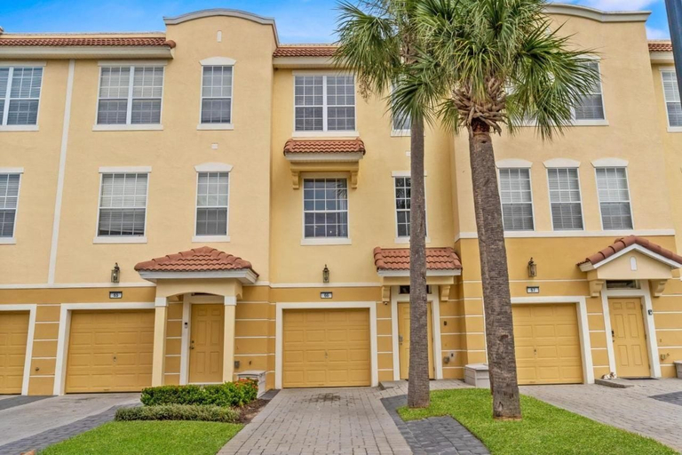 Exterior & Views, Vista Cay 3BR Condo Near Universal, Orange