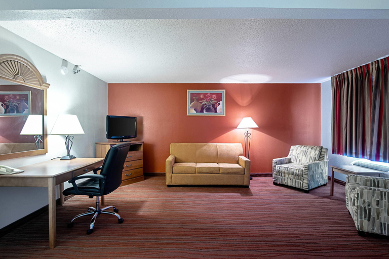 Others 5, Quality Inn Aberdeen, Brown