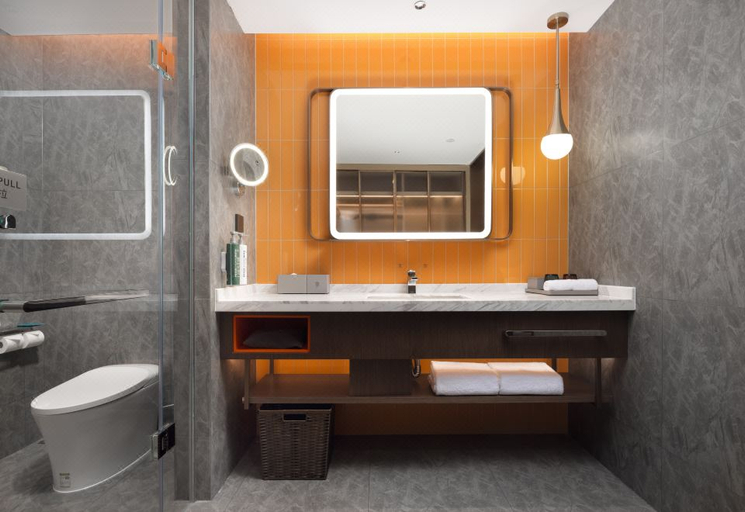 Bathroom 4, Home2 Suites By Hilton Guangzhou Baiyun Airport West, Guangzhou