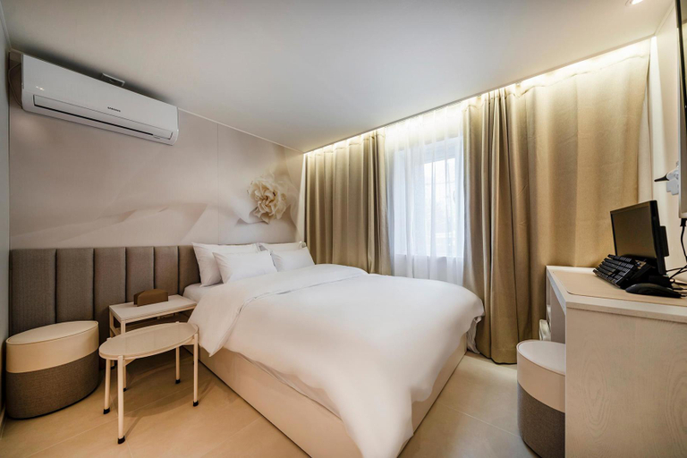 Bedroom 3, Glam Hotel, Nam
