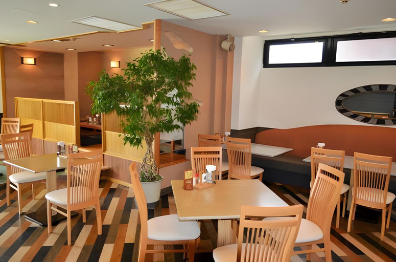 Food & Drinks 4, First Inn Haiki, Sasebo