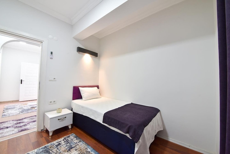 Bedroom 2, Bilginer Apart, Kale