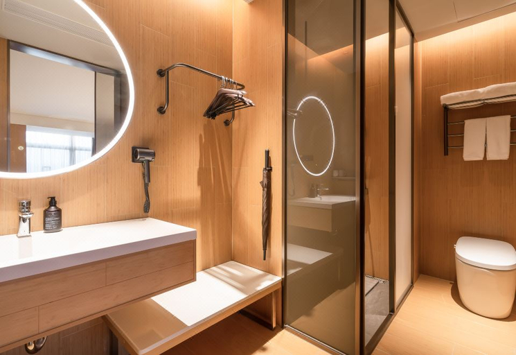 Bathroom 4, Ji Hotel Maoming Railway Station Fortune Building, Maoming
