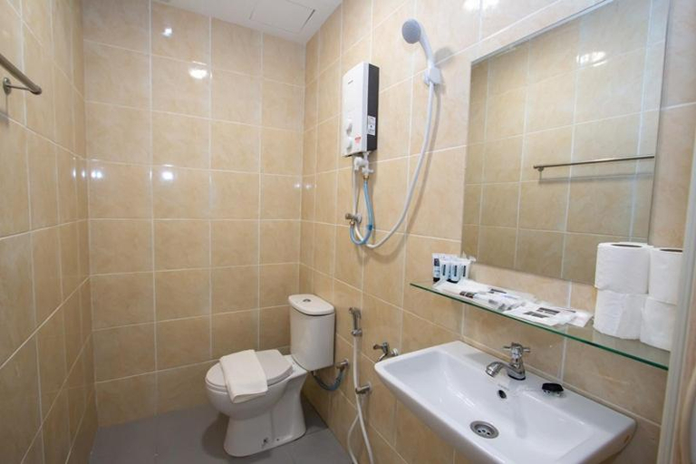 Bathroom 4, Southern Tip Hotel, Pontian