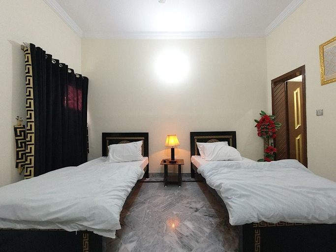 Room 2, Room-cozy Guest Room in Rawalpindi - Per, Islamabad