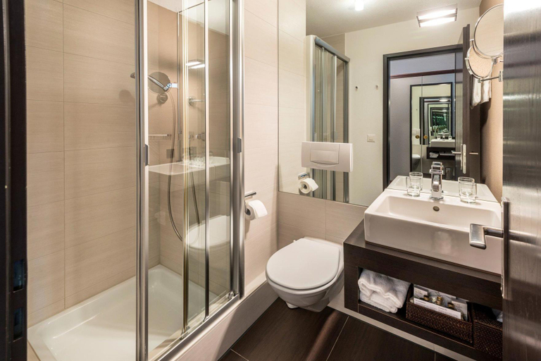 Bathroom 4, Seehotel Sternen, Luzern