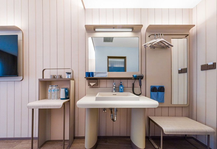 Bathroom 3, Hanting Hotel Liaocheng Gaotang Tianqi Temple Mall, Liaocheng