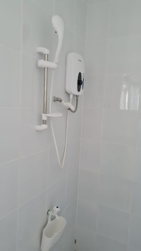 Bathroom 3, Babas Guesthouse, Moalboal