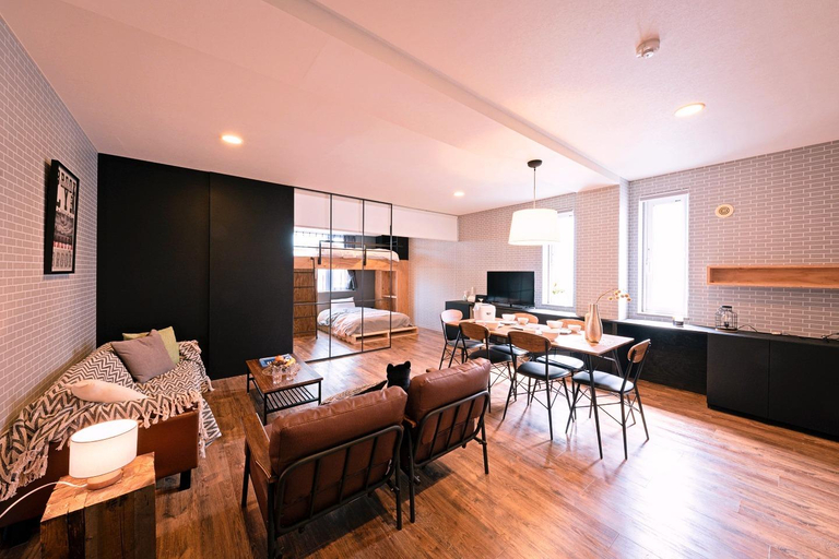 Others 2, One Living in 24, Sapporo