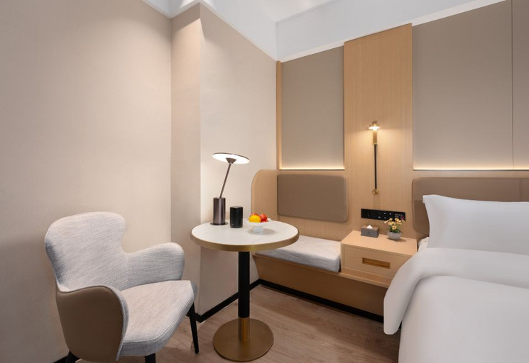 Bedroom 2, Platinum International Apartments (Huiyang High speed Railway Station Xinghe COCO Store), Huizhou