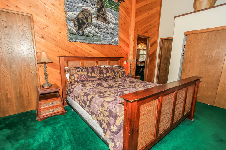 Bedroom 4, Summit Adventure, San Bernardino