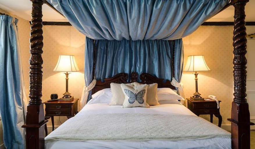 Bedroom 2, Guyers House Hotel and Restaurant, Wiltshire