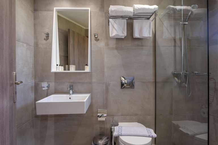 Bathroom 5, Blue Horizon Apartments, Crete