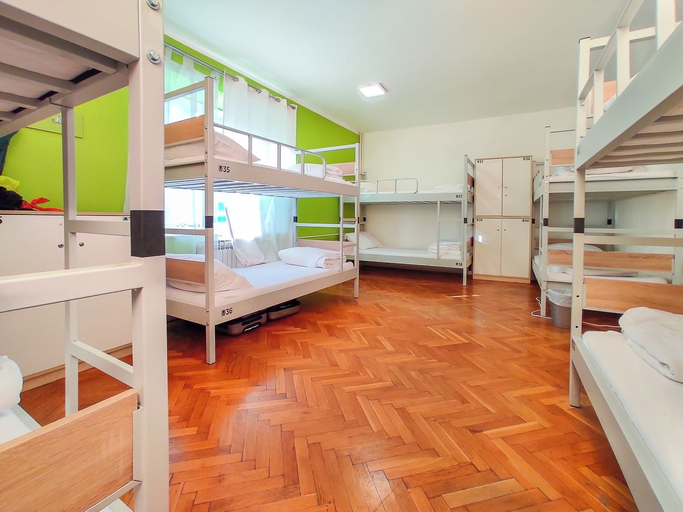 Bedroom 4, Whole Wide World Hostel & Bar, Zagreb