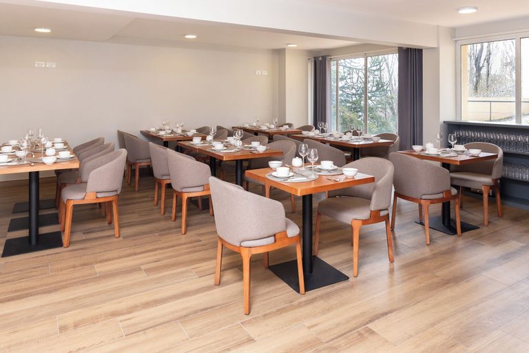 Breakfast buffet 2, O2 Hotel Bariloche, Bariloche