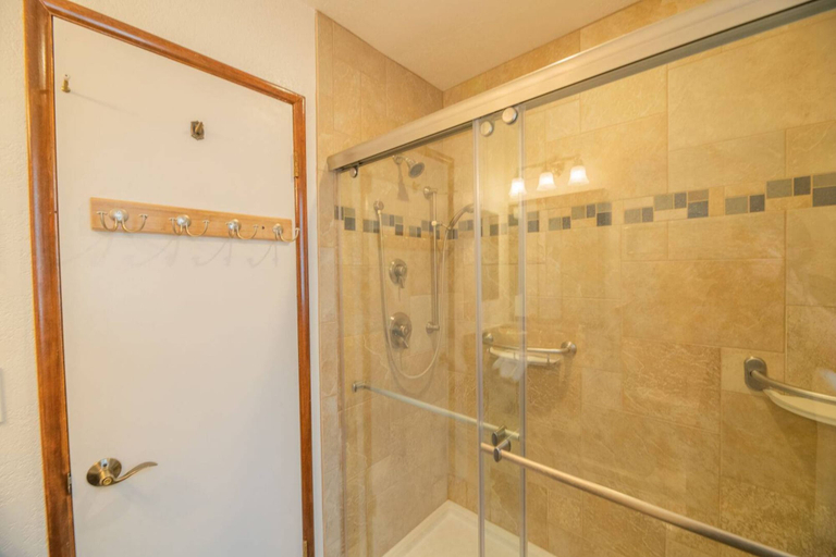 Bathroom 3, Moonridge Mountain, San Bernardino
