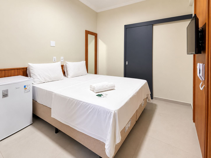Room 5, Missal Hotel, Aparecida