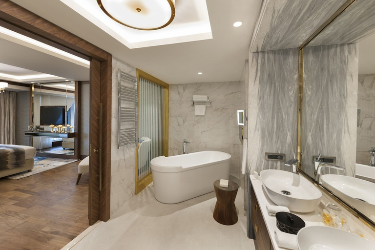 Bathroom 5, Elite World Grand Istanbul Kucukyali Hotel, Maltepe