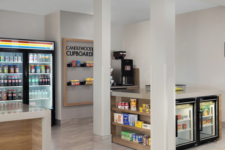 Food & Drinks 5, Candlewood Suites San Antonio - Fort Sam Houston, Bexar
