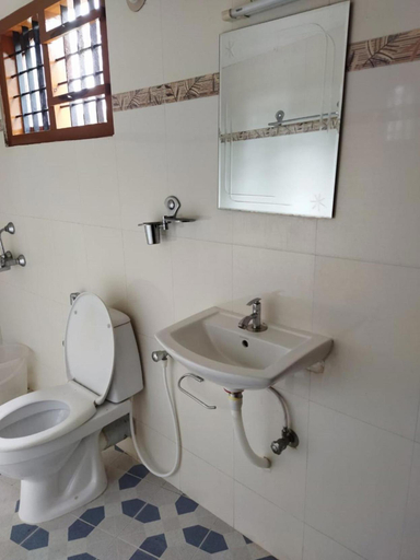 Bathroom 3, Sree Mookambika Beach Resort, Thiruvananthapuram