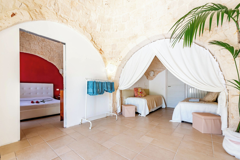 Room 2, Gioberti 20 I Trulli With Pool, Taranto