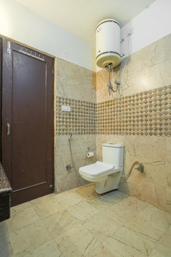 Bathroom 4, Pax Hotel Ark, Chamba