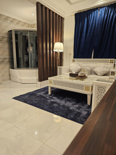 Bathroom 5, Golden Bujari Bisha