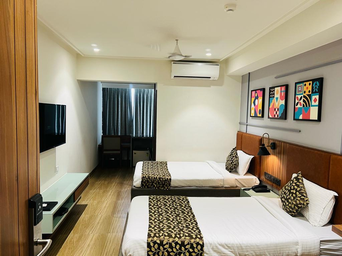 Bedroom, The Lemon Grass Hotel, Gandhinagar