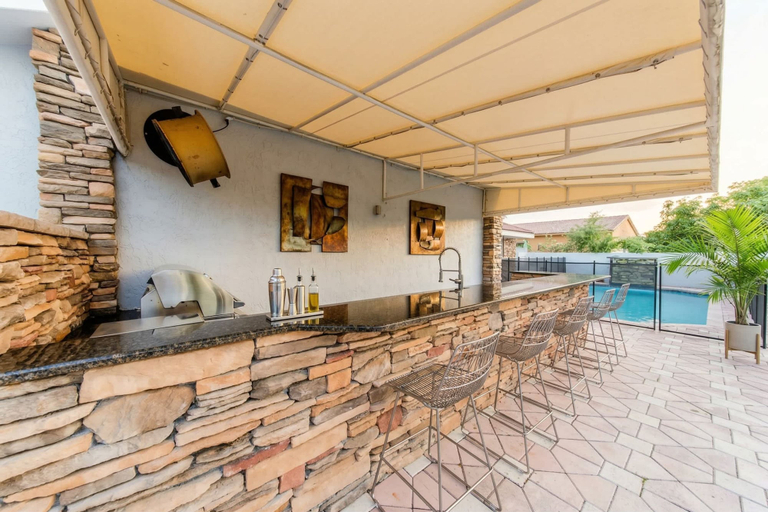 Room 2, Luxe 4BR Waterfront w Htd Pool 5min to Beach, Broward