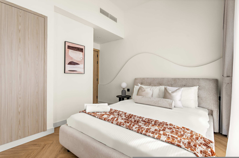 Room 4, Silkhaus Burj Khalifa View Renovated 2bdr, Dubai