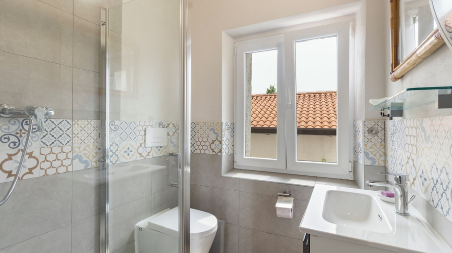 Bathroom 3, Casa Bellini - 7pp, Patio,parking,10 min da Udine, Udine