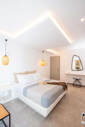 Bedroom 3, CALDERA CLIFF ILLUSION SUITES, South Aegean