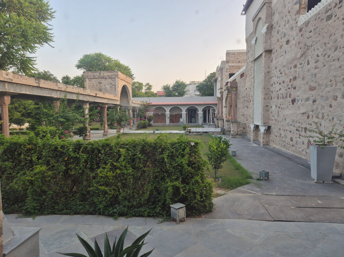 Property grounds 4, Khoj At Narangah, Jaipur