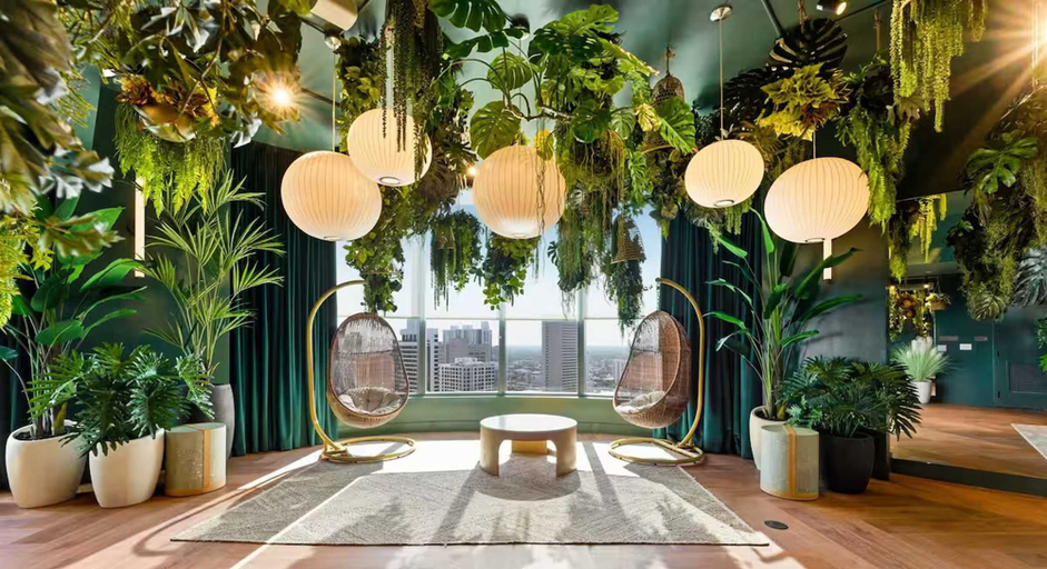 Room 3, Elite Stay With Rooftop Vibes Studio, Miami-Dade