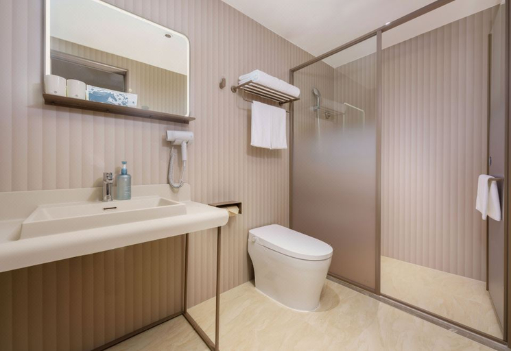 Bathroom 3, HanTing Hotel (Dalian Airport Jinsanjiao), Dalian