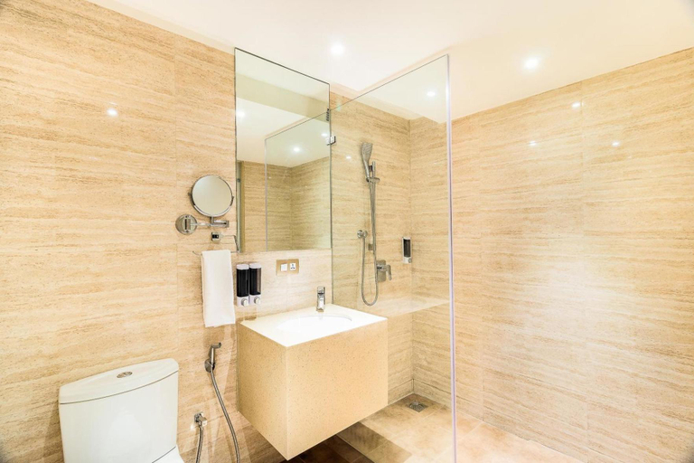 Bathroom 5, Jagadish Hotel Sankey Road, Bangalore