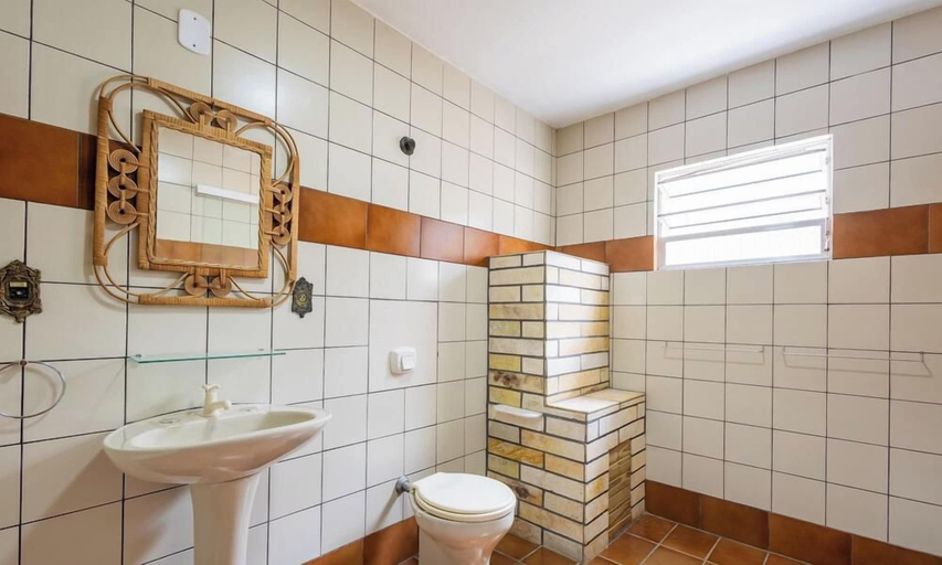 Bathroom 3, Large 3-bedroom House in Penha Sel0068, Penha