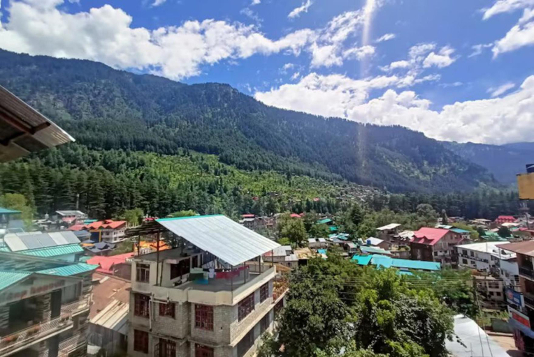 Others 5, Goroomgo Daddy's Manali, Kullu