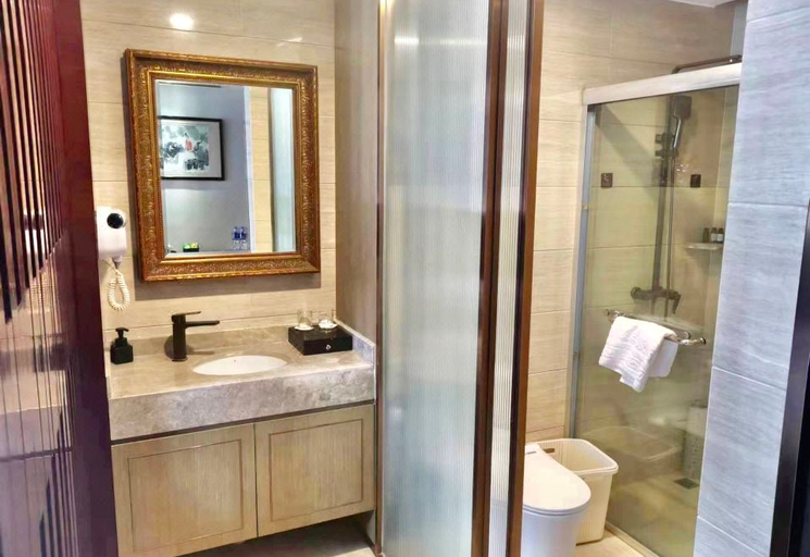 Bathroom 3, Zhenbao Holiday Hotel Nanjing Yuhua, Nanjing