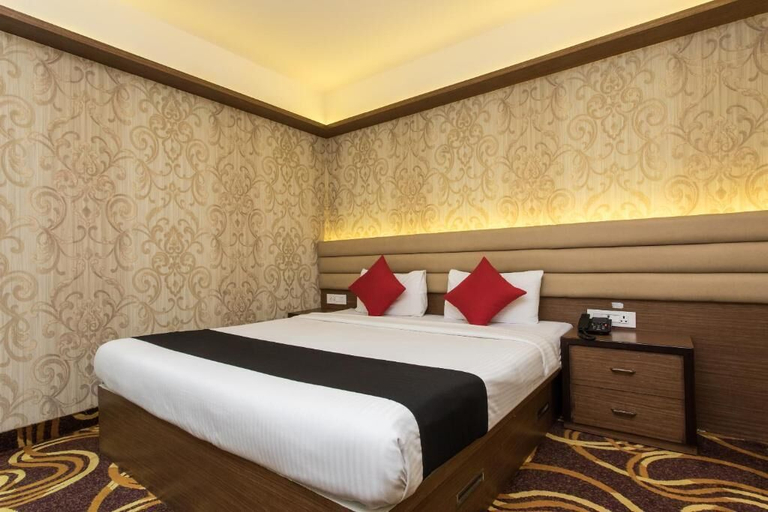 Bedroom 3, Solaris Hotel and Club, Indore