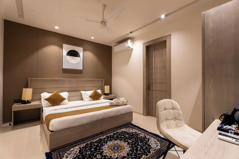 Room 2, The Lodgers Vertex 1 BHK Apartments, Gurgaon