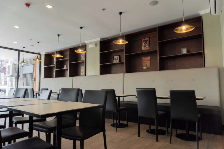 Food & Drinks 5, Reddoorz Plus Near Bamboo Organ Las Pinas, Las Piñas