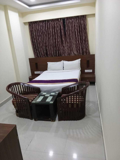 Bedroom 2, Hotel Shreya, Warangal