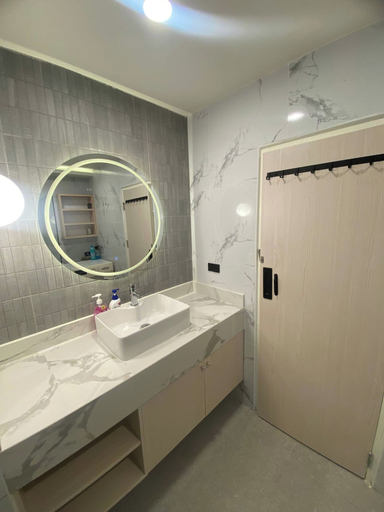 Bathroom 2, Room-apartment in Pattaya, Pattaya