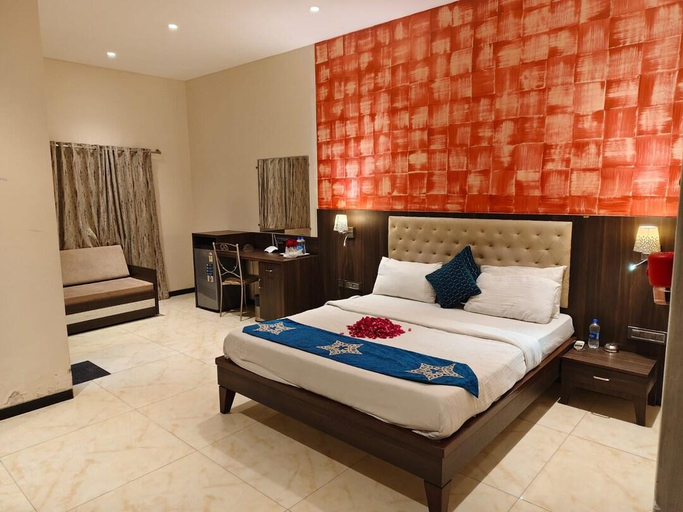 Bedroom 4, Shubham Inn, Thane
