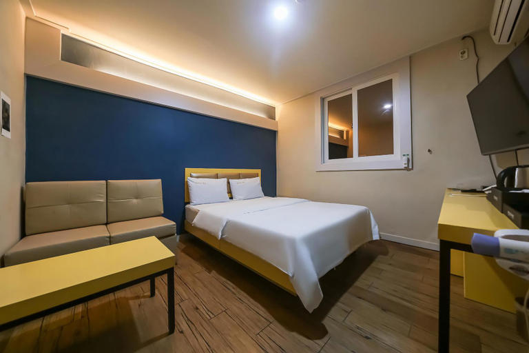 Bedroom 3, Eumseong Cello, Eumseong